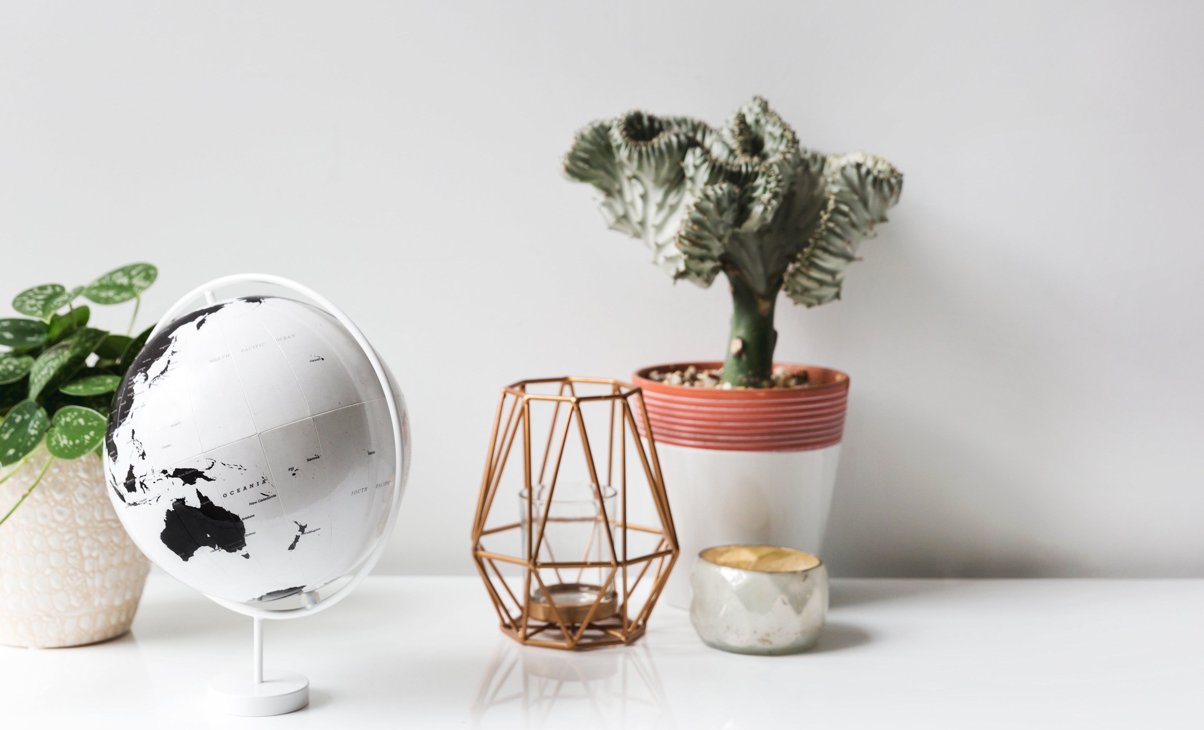 Quiet luxuries<br>
<span style="color: #01b8fc; font-style: italic;">for everyday rituals.</span>